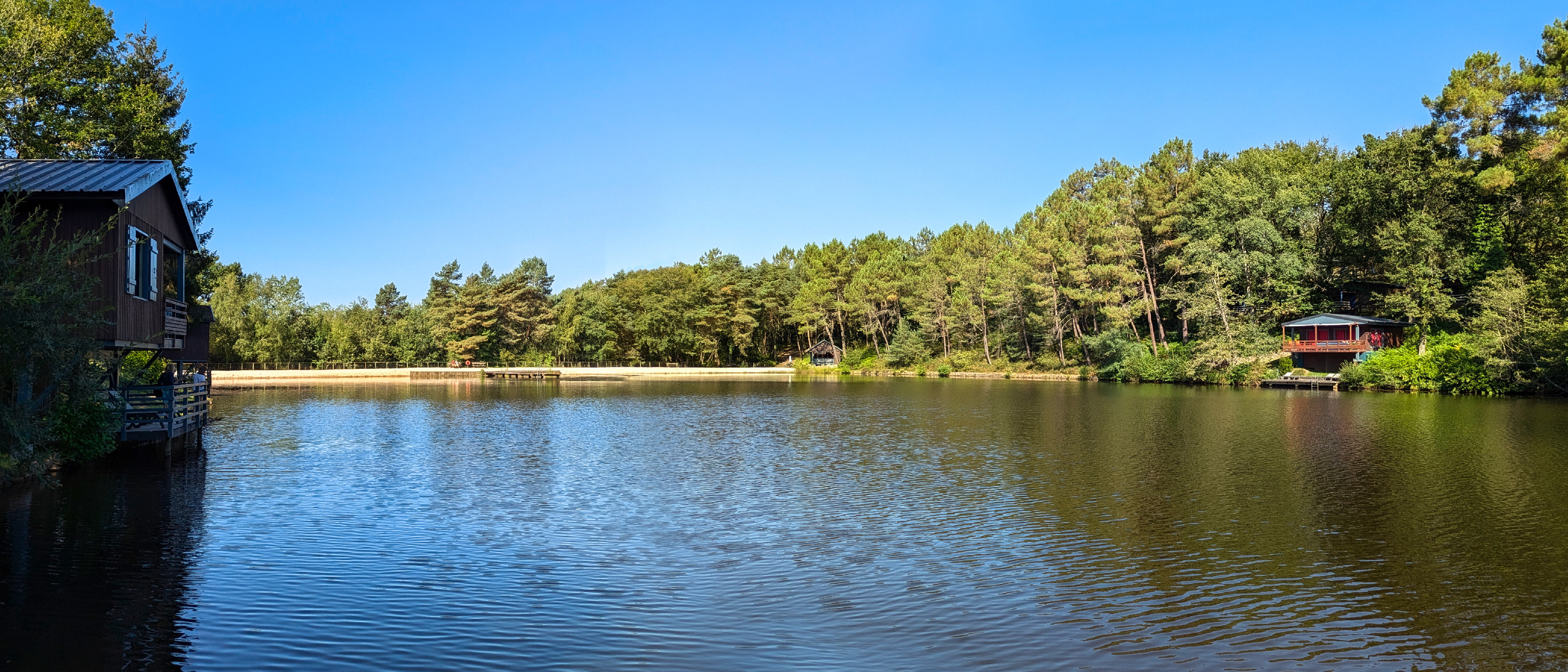 Vue principale du domaine Parenthèses Imaginaires en Dordogne